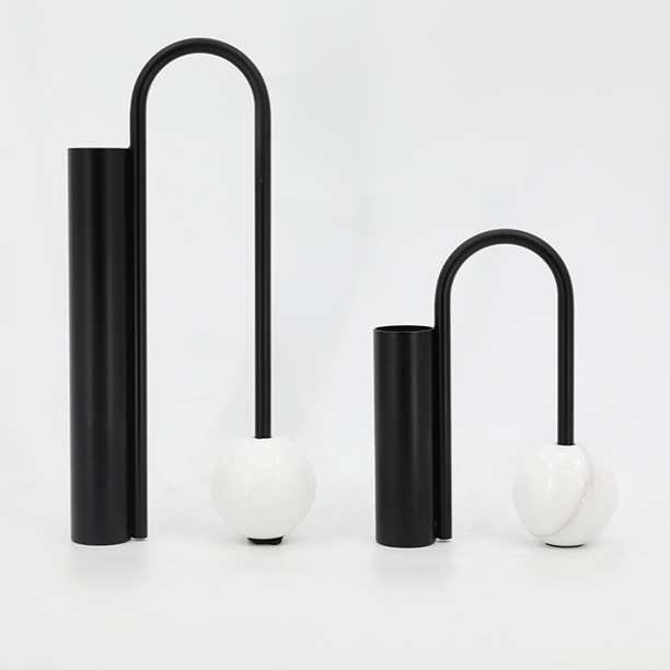 Vasos Dalton - Em Metal & Mármore