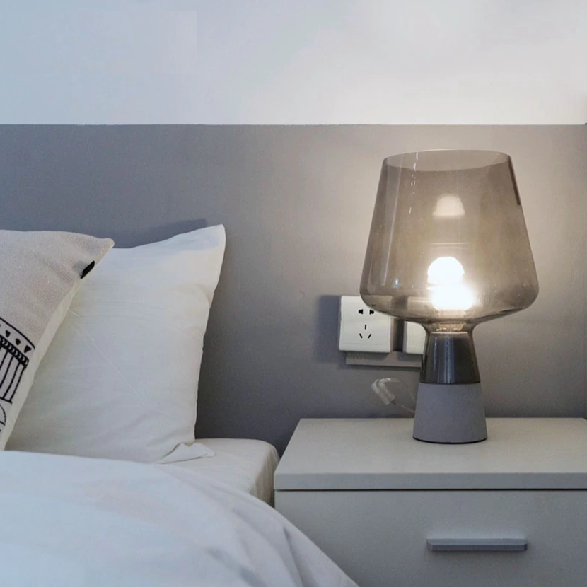 Abajur Manhattan - Concreto & Vidro