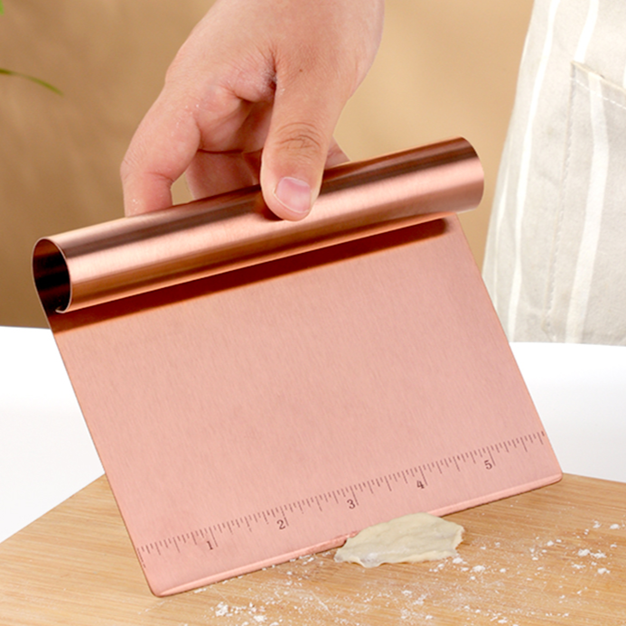 Cortador de massa com medidor Colors - Em inox