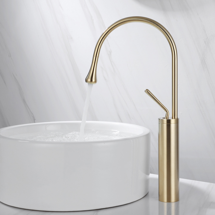 Torneira Minimal Elegance com rotação 360° - 02 Tamanhos