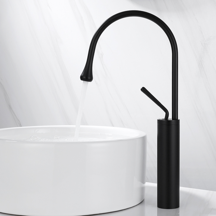 Torneira Minimal Elegance com rotação 360° - 02 Tamanhos