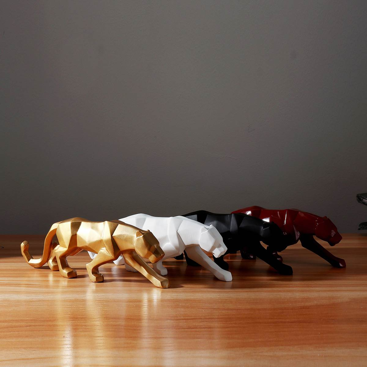 Escultura decorativa Leopardo - *em resina