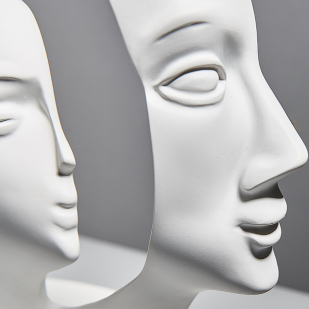 Escultura em resina People - 03 Cores