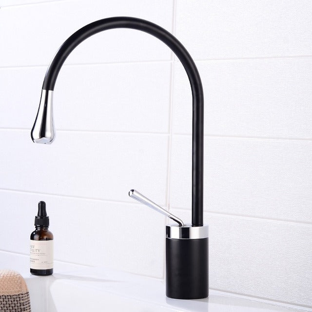 Torneira Minimal Elegance com rotação 360° - 02 Tamanhos