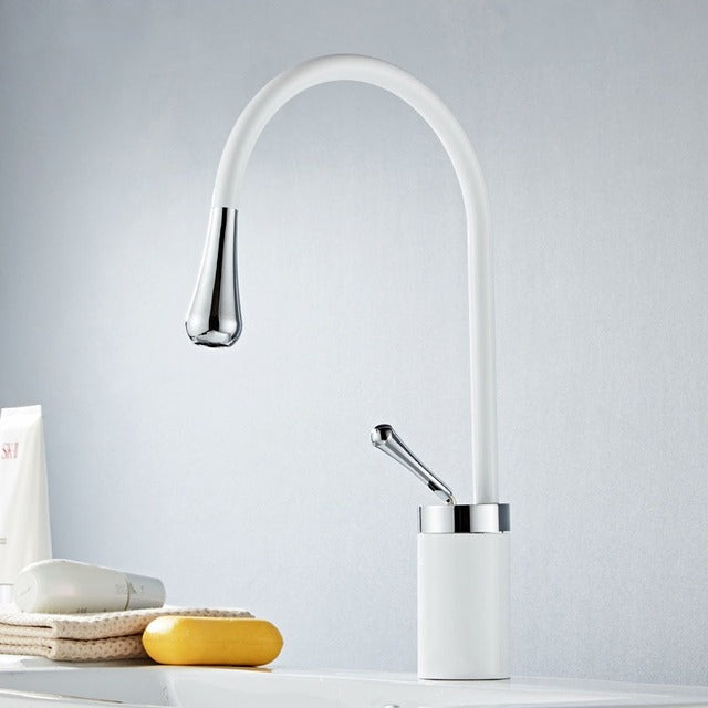 Torneira Minimal Elegance com rotação 360° - 02 Tamanhos