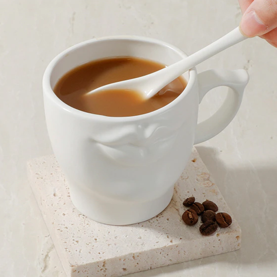 Caneca Kiss - Porcelana